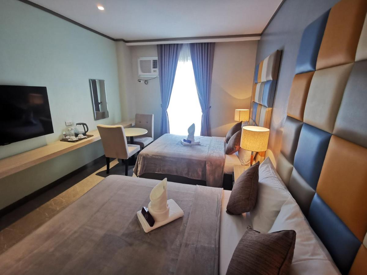 Yes Hotel Pandi Bulacan ภายนอก รูปภาพ