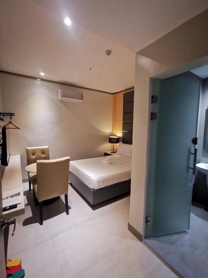 Yes Hotel Pandi Bulacan ภายนอก รูปภาพ