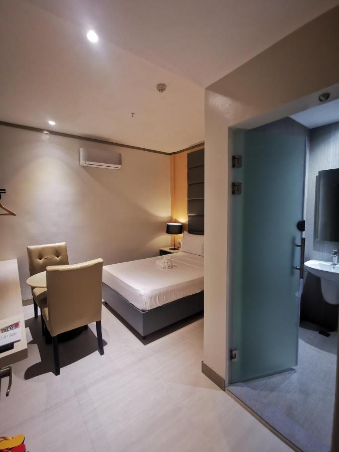 Yes Hotel Pandi Bulacan ภายนอก รูปภาพ