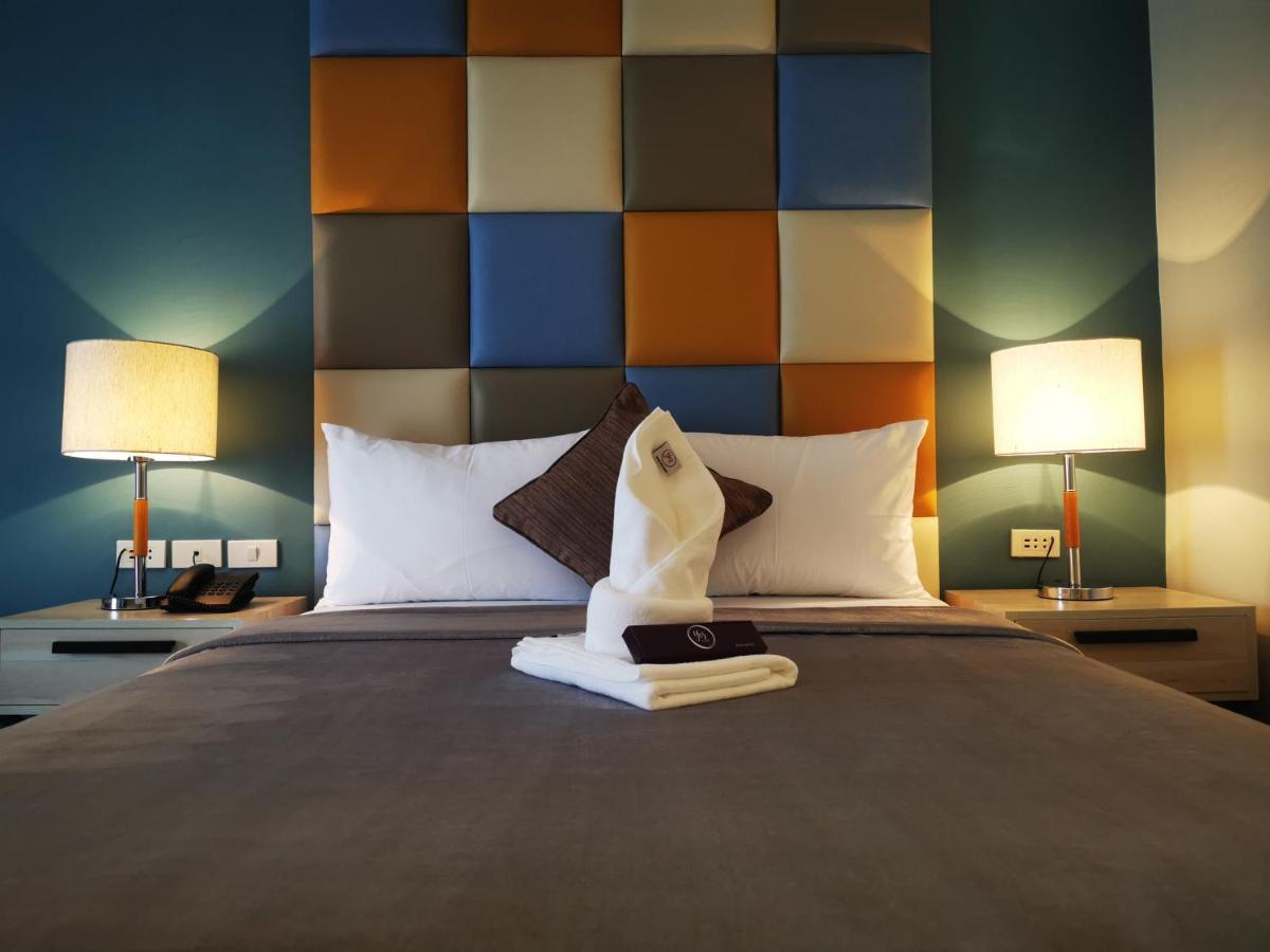 Yes Hotel Pandi Bulacan ภายนอก รูปภาพ