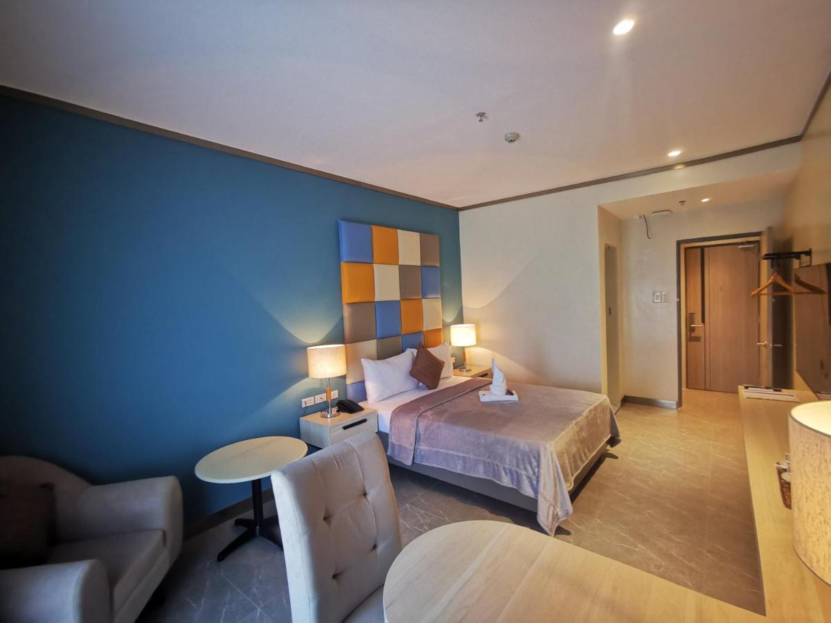 Yes Hotel Pandi Bulacan ภายนอก รูปภาพ