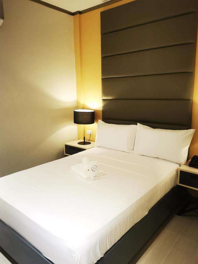 Yes Hotel Pandi Bulacan ภายนอก รูปภาพ