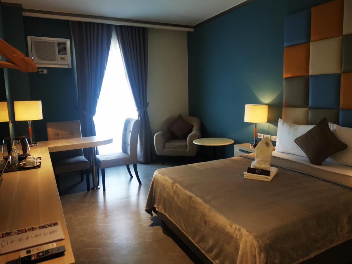 Yes Hotel Pandi Bulacan ภายนอก รูปภาพ